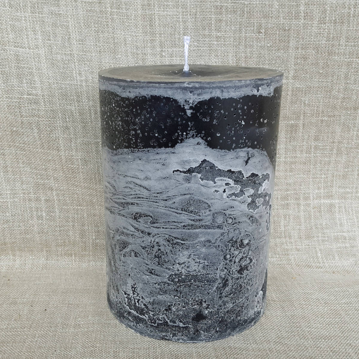 Bougie en paraffine gris foncé, Ø 10cm / Hauteur 15cm