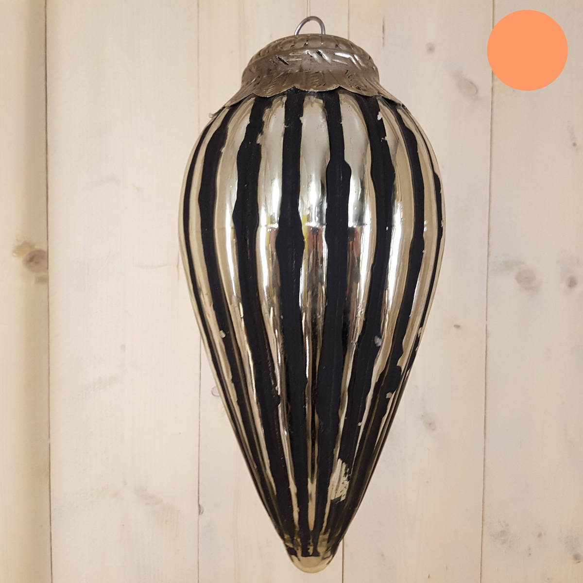 Pomme de pin, en verre