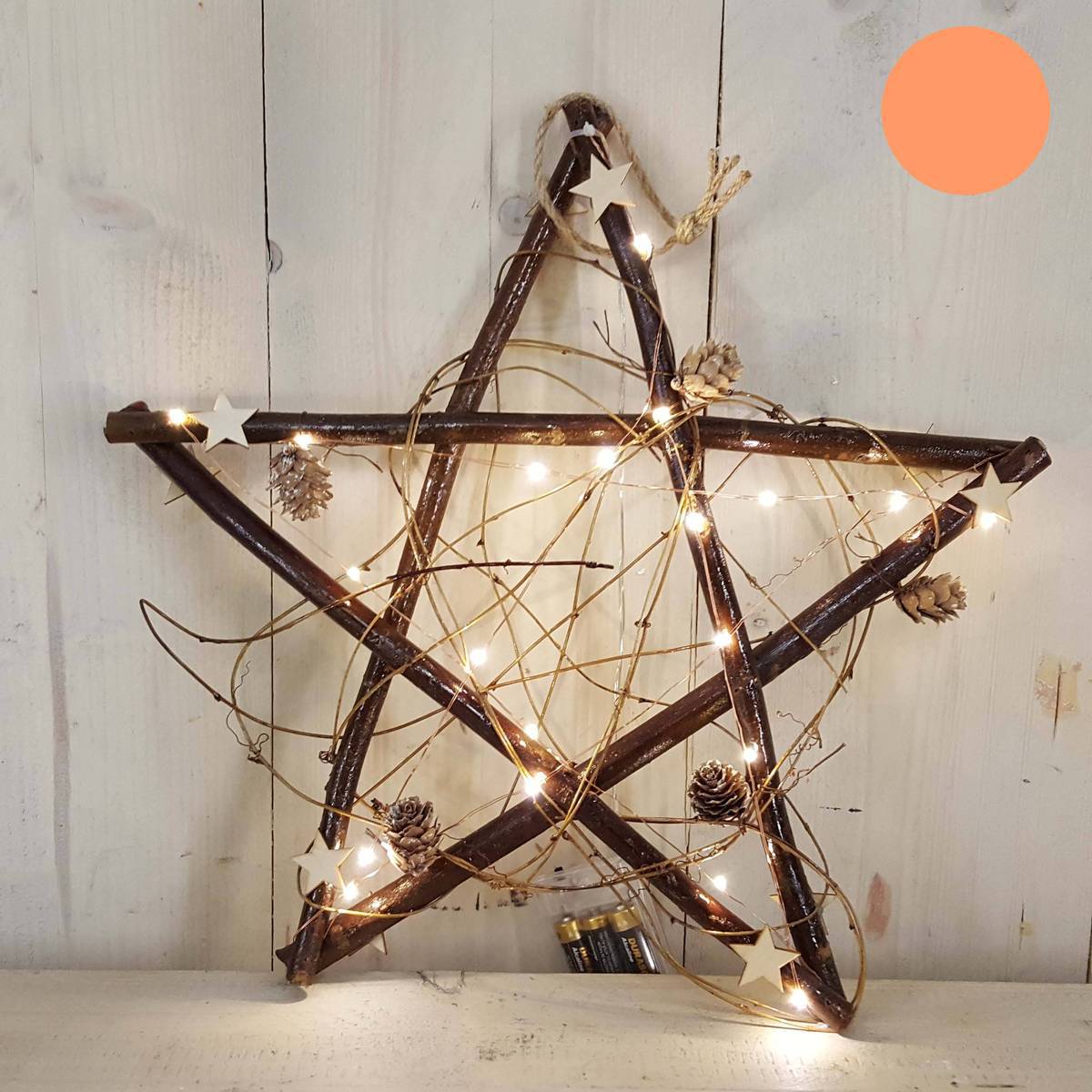 Etoile en bois, avec 20 lumières LED, fonctionne avec 3 batteries AA
