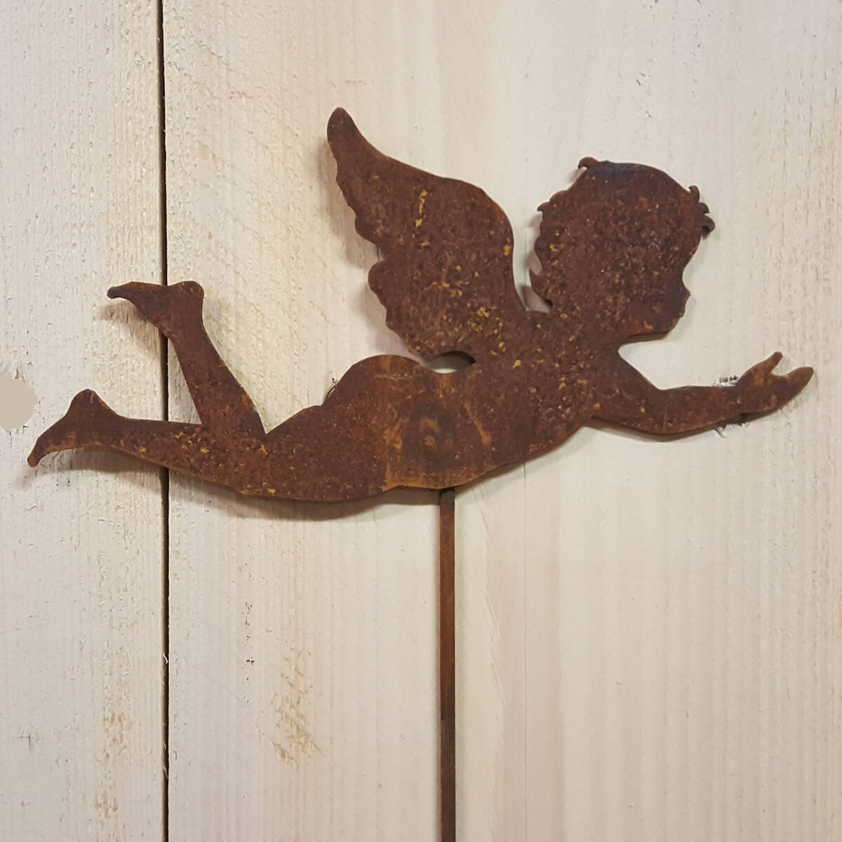 Engel fliegend auf einem Stab, Höhe 80cm