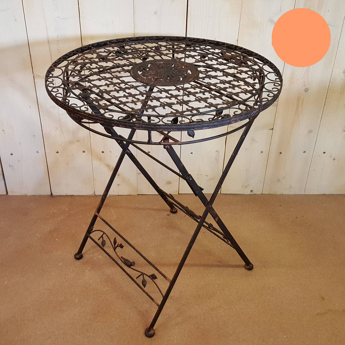 Table en métal, style bistrot