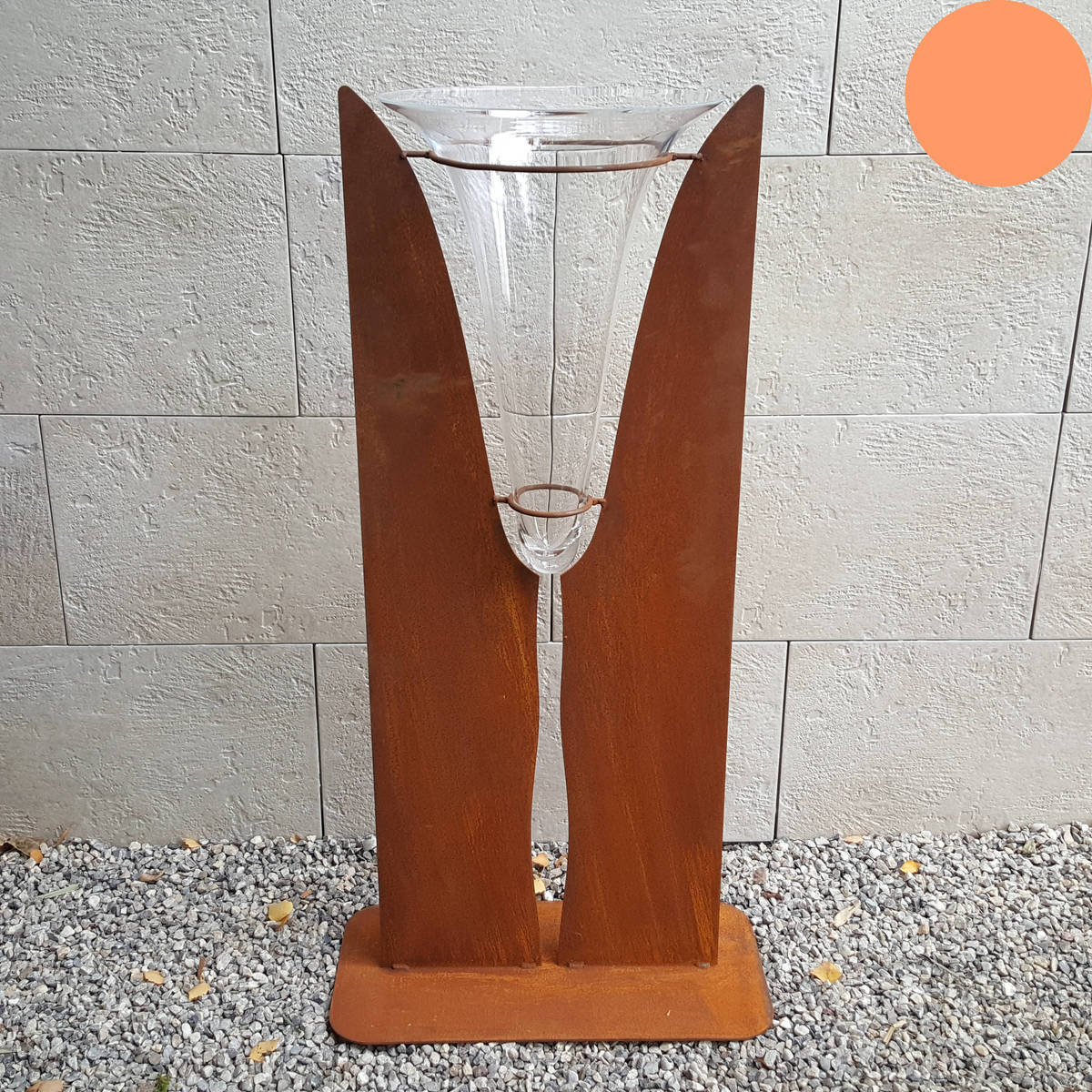 Ständer aus Rosteisen mit Vase, Höhe 100cm