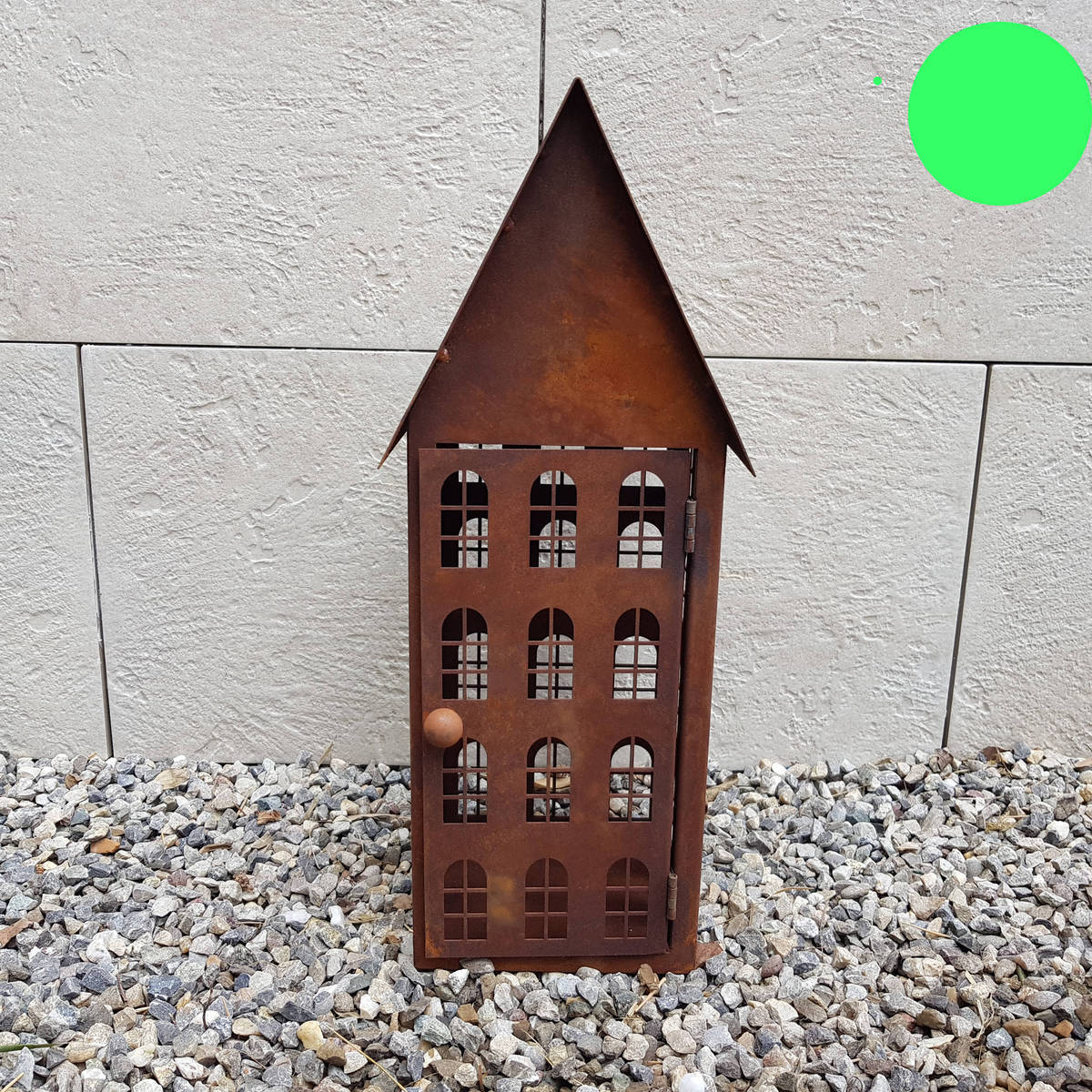 Maison en métal rouillé, hauteur 45cm