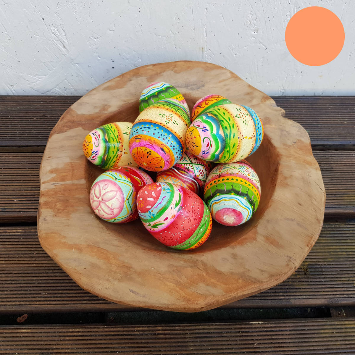 Oeuf en bois peint, hauteur 10cm