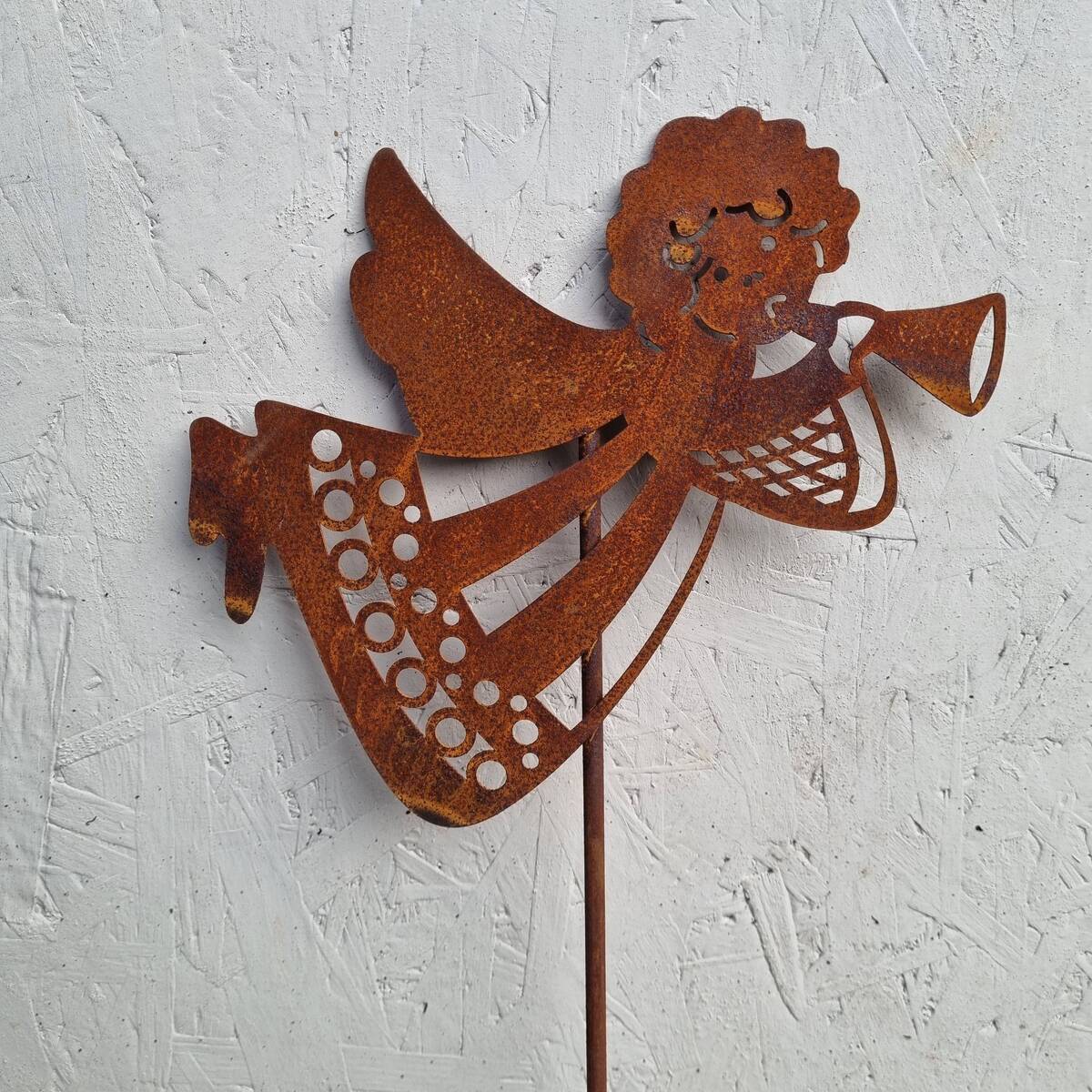 Engel auf Stab, aus Rosteisen, 66 cm