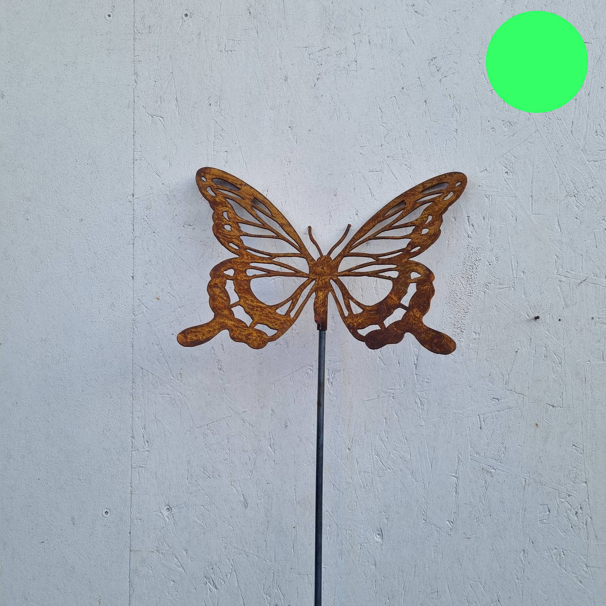 Schmetterling aus Rosteisen, auf Stab, 165 cm