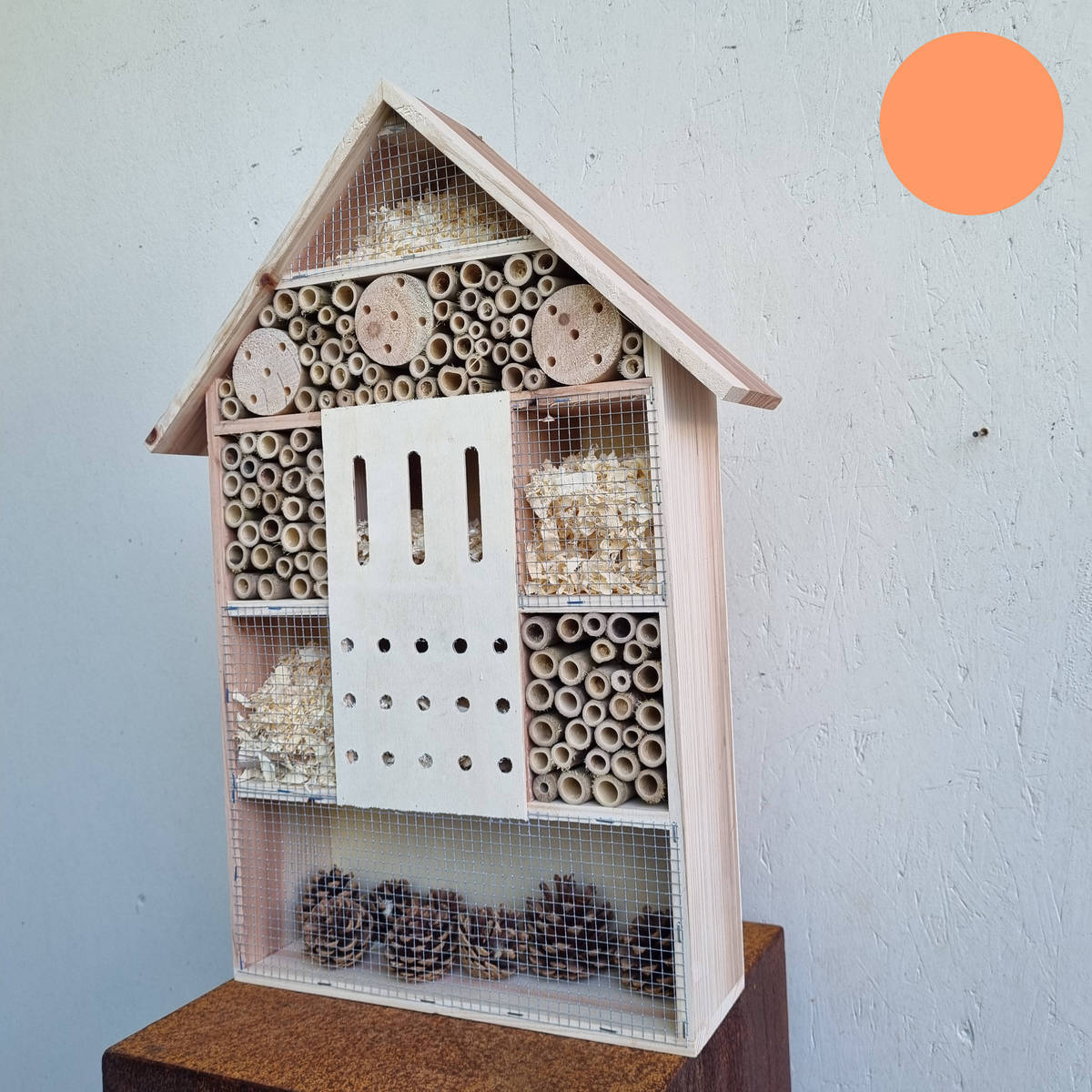 Insektenhaus aus Holz, 57 cm