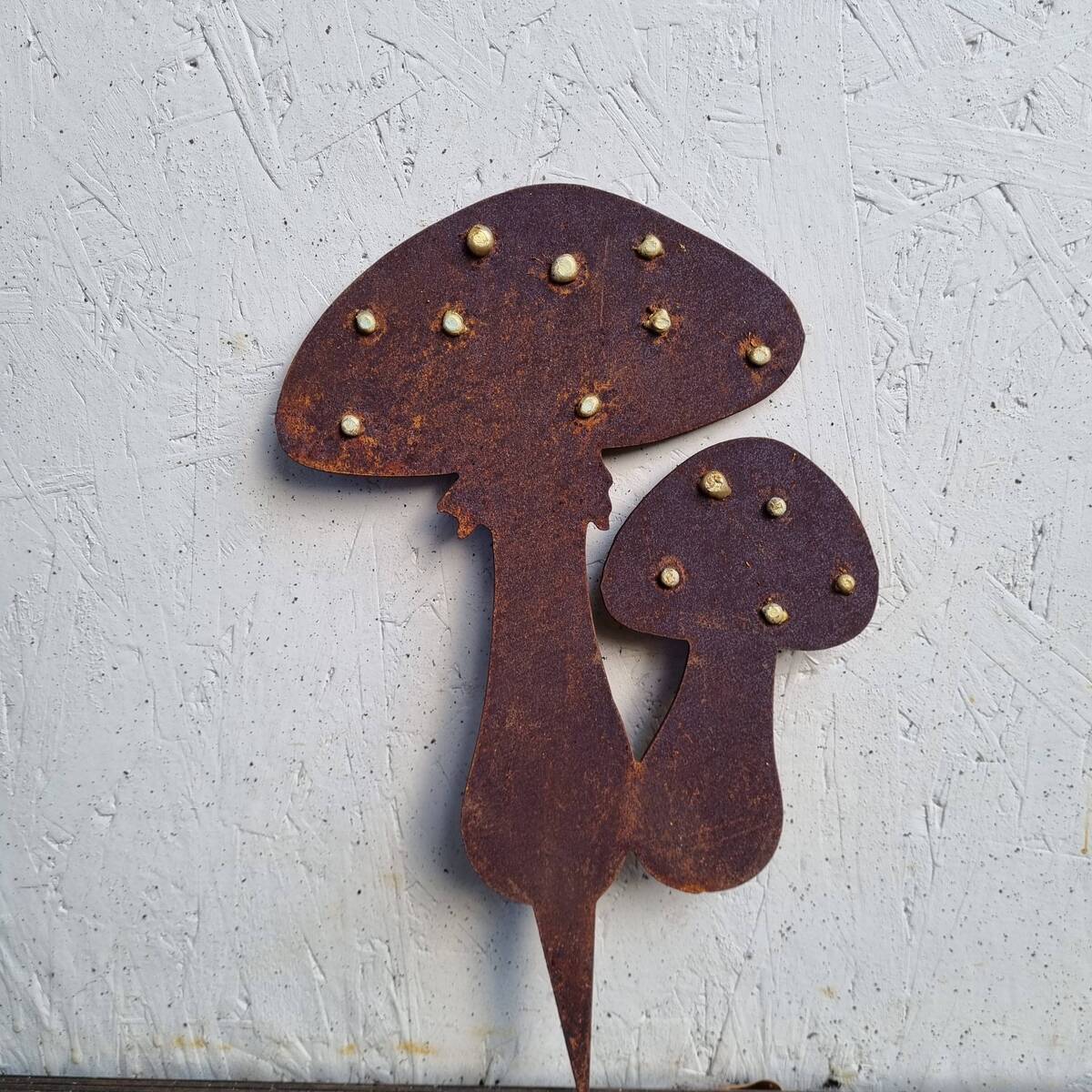 Champignons en fer rouillé; avec points dorés, 25 cm