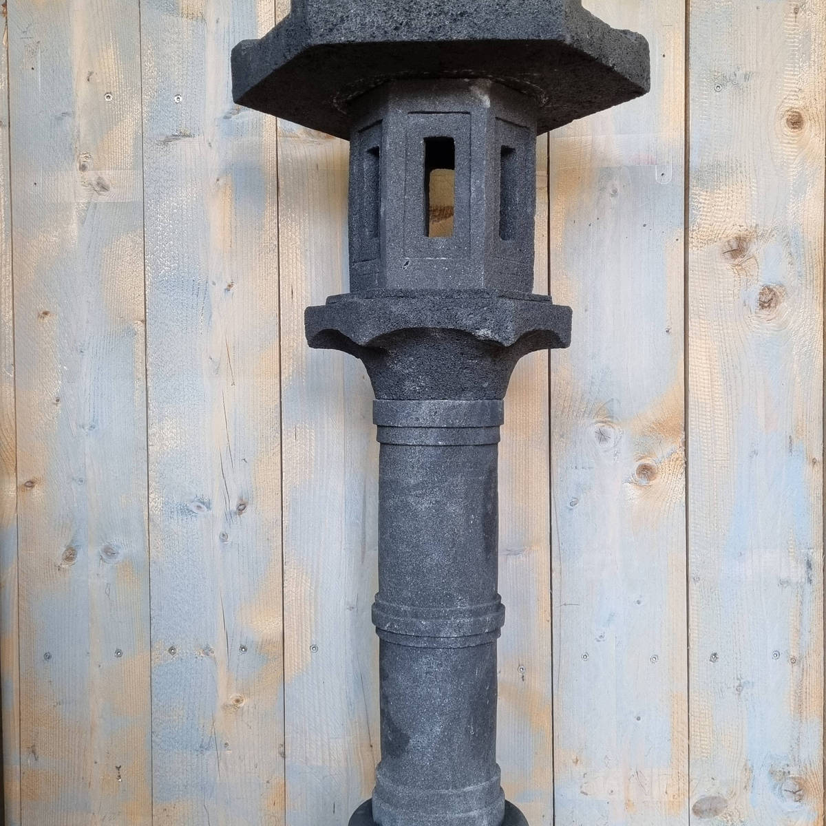 Lanterne japonaise en andesite, 150 cm
