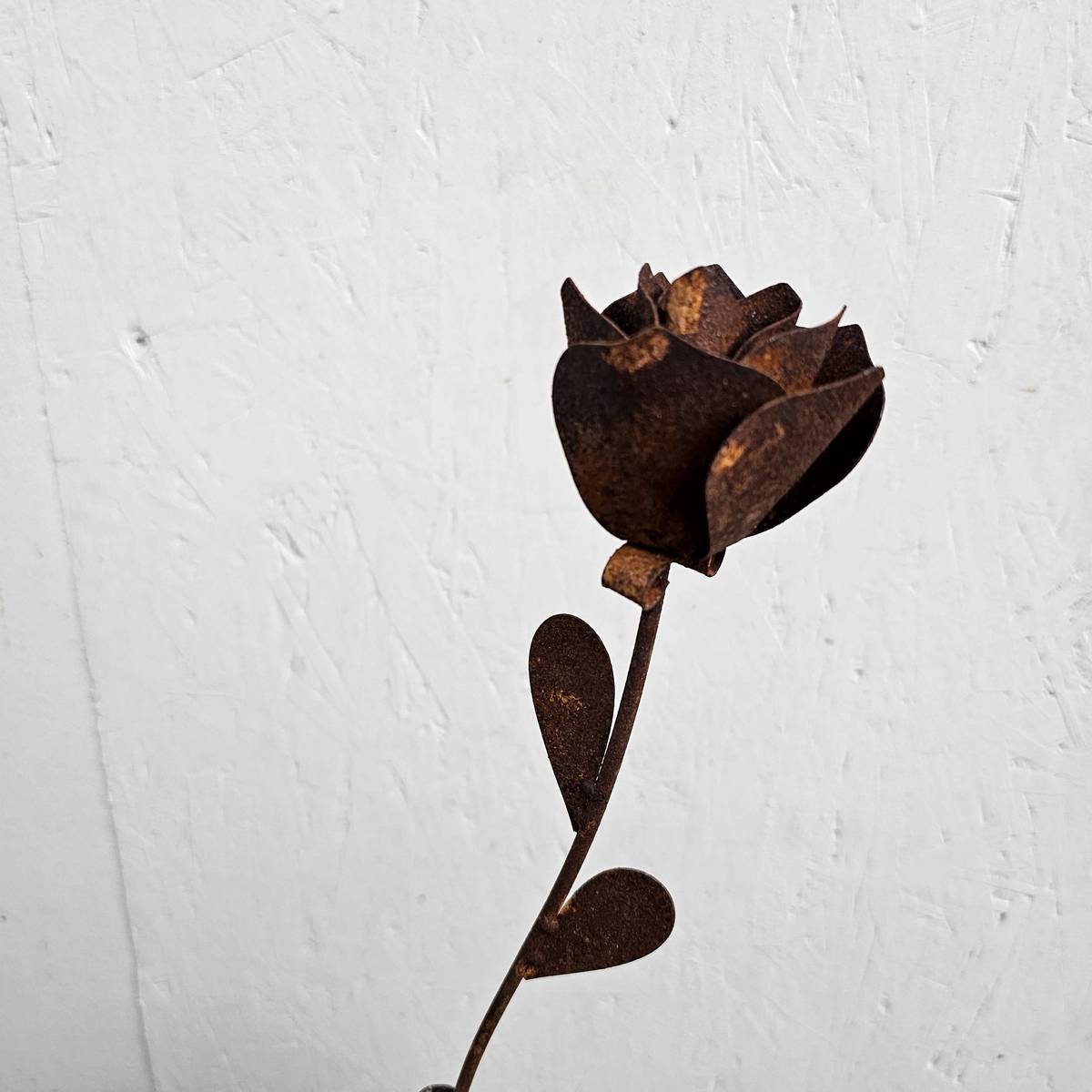 Rose en fer rouillé, 34 cm 