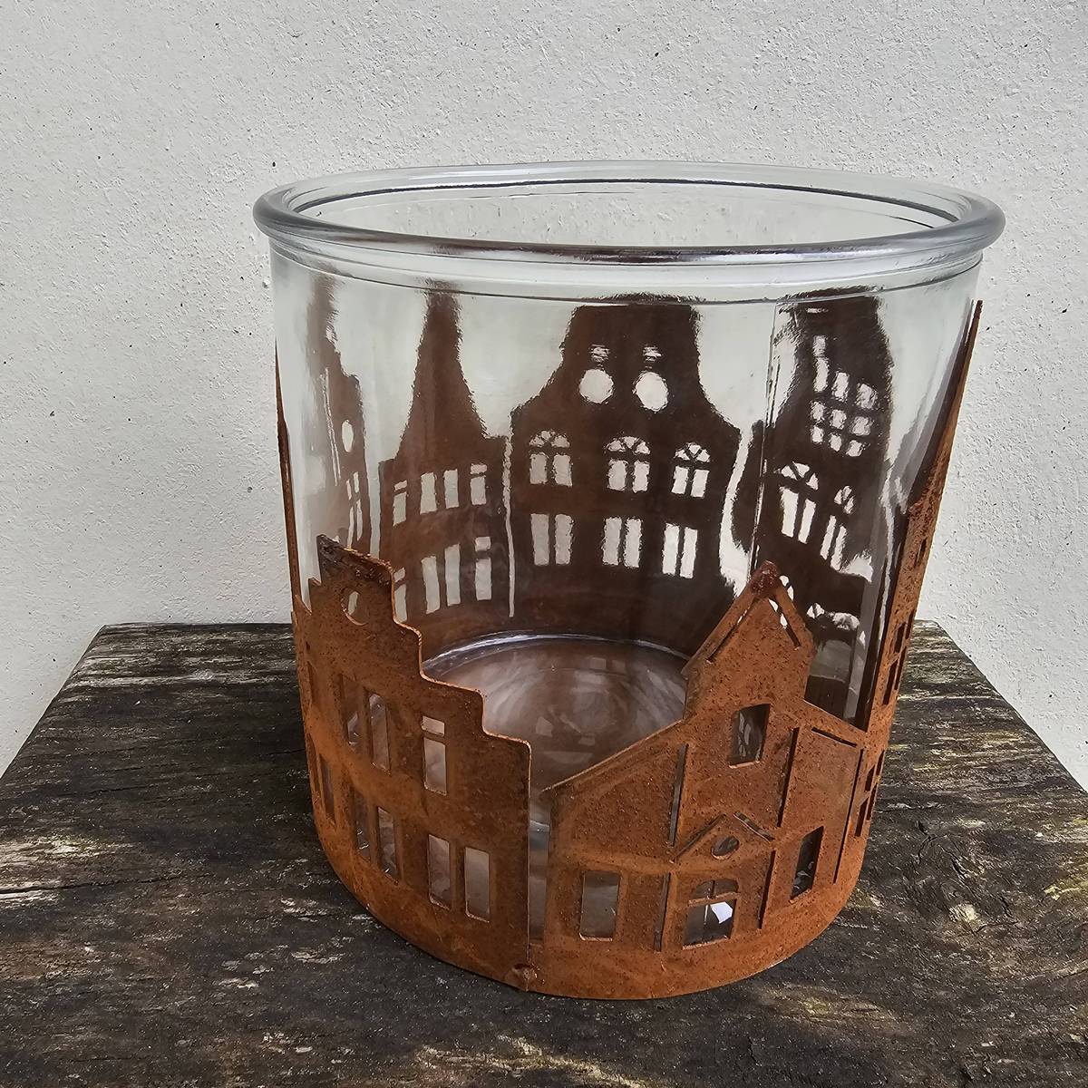 Photophore en fer rouillé, maisons, D.14,5 cm 