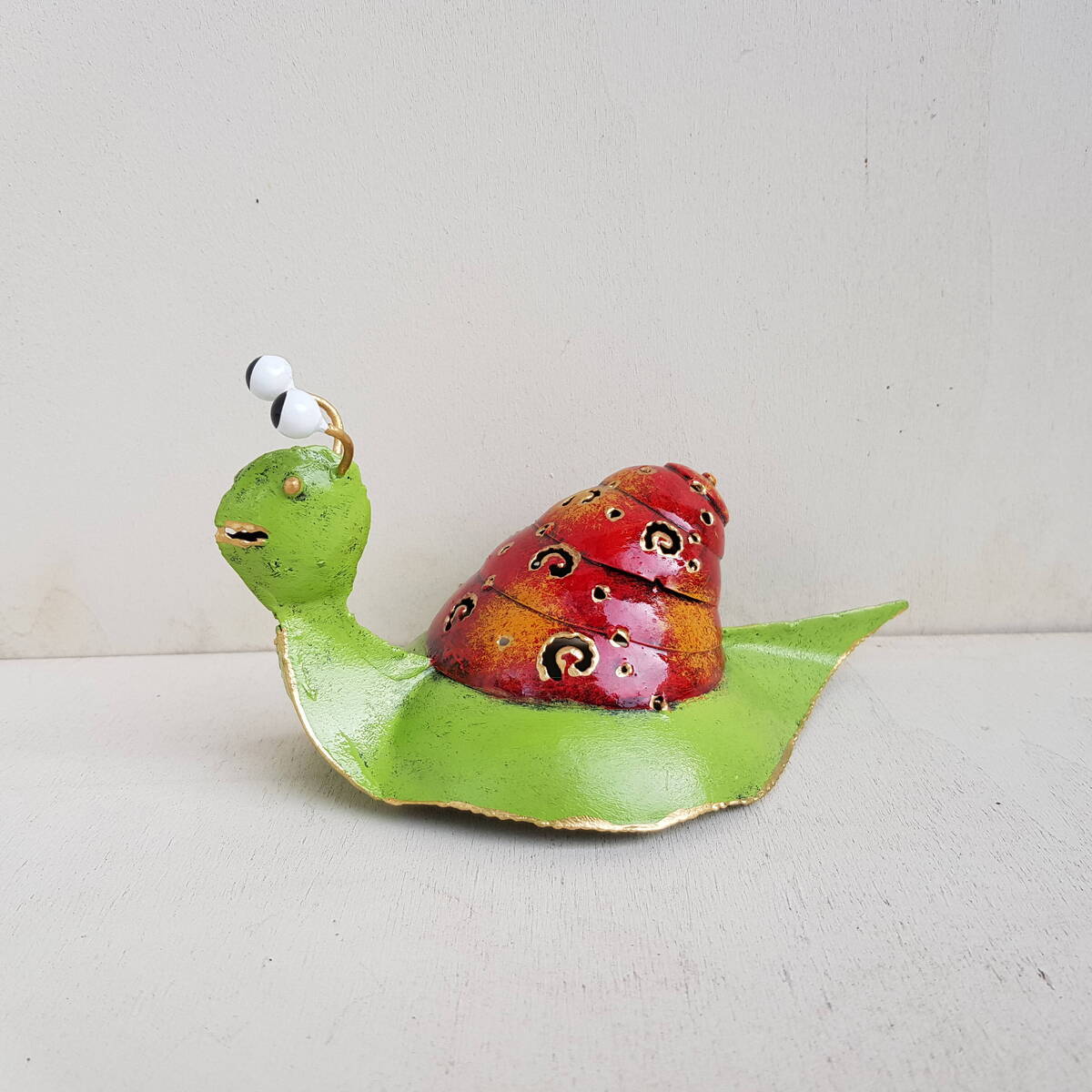 escargot en métal peint, L. 16 cm 