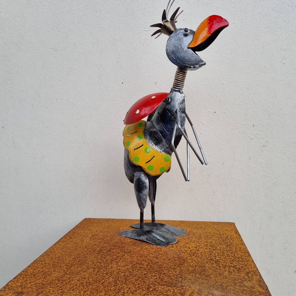 Fourmi en métal peint, 42 cm 