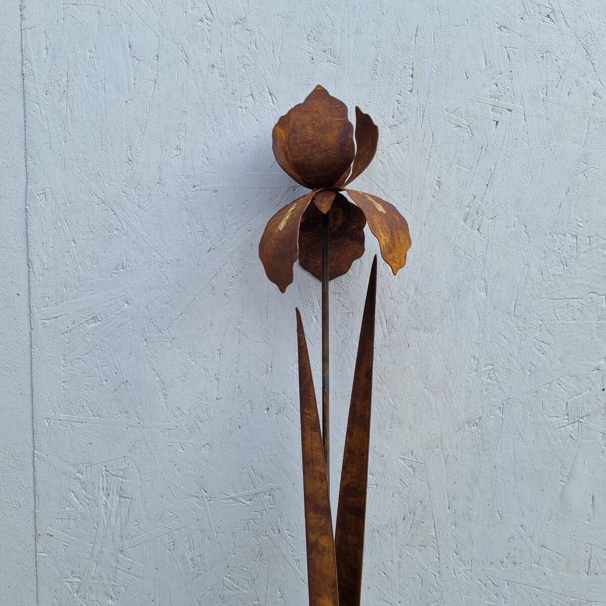 Iris en fer rouillé, avec déco or, 88 cm 