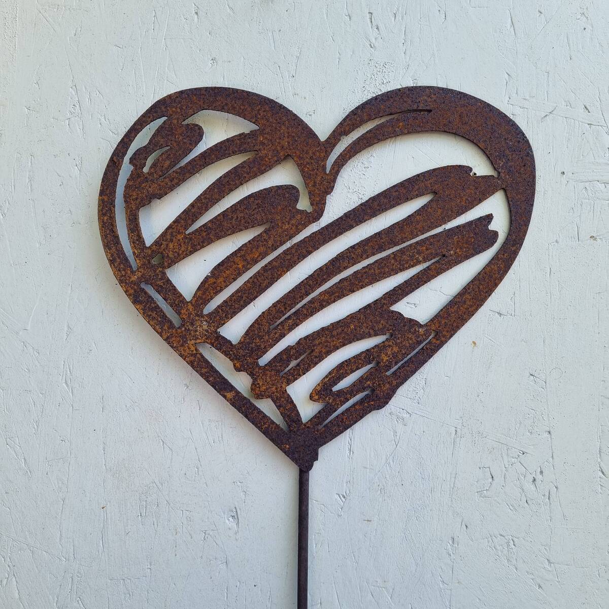 Coeur en fer rouillé, sur tige, 150 cm 