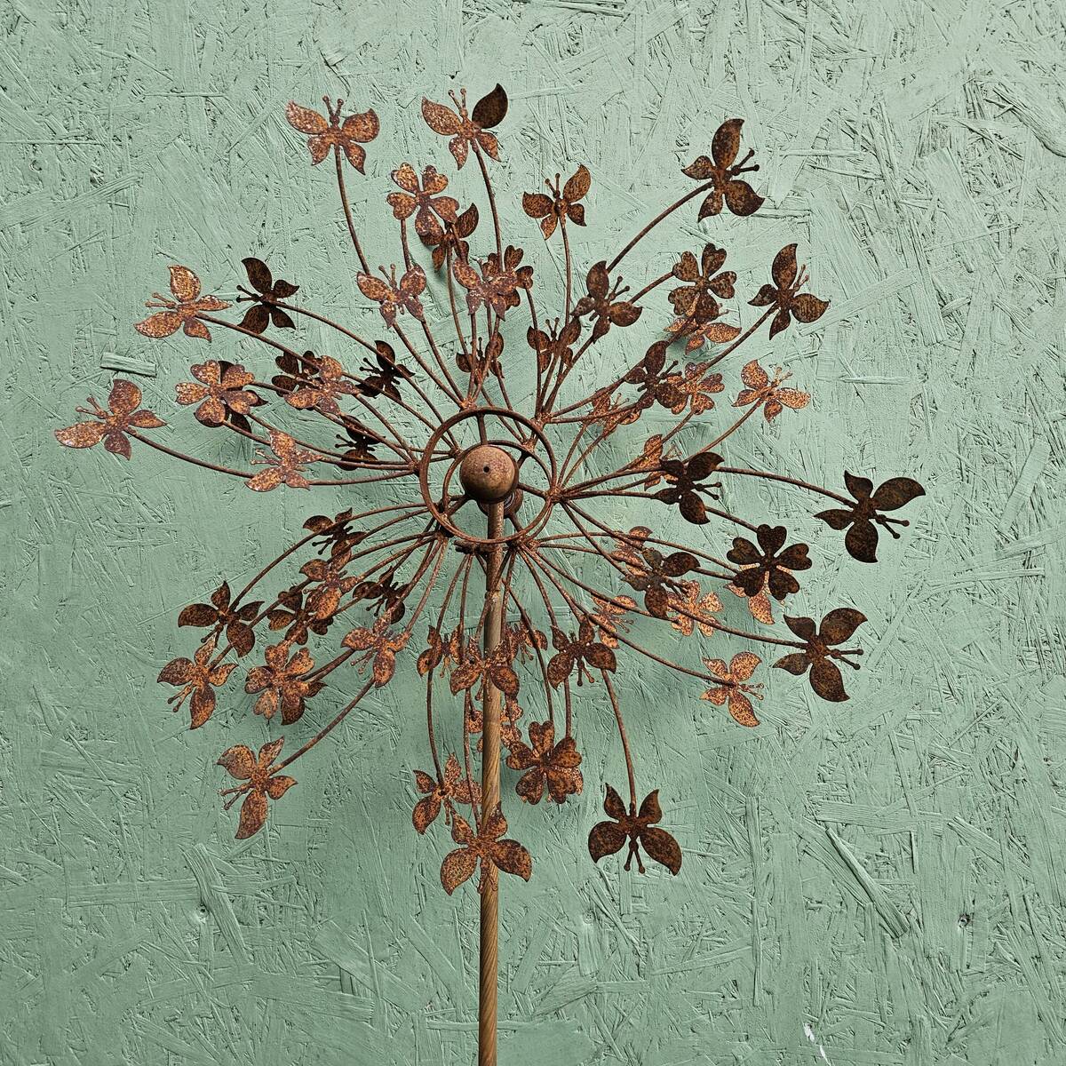 Girouette en fer rouillé, Ø 60 cm, H. 190 cm 