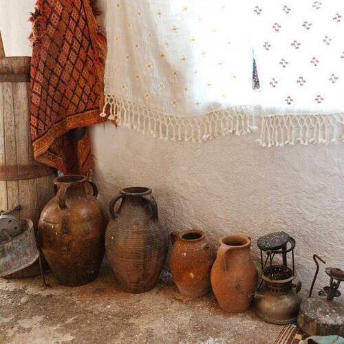 aus Keramik, aus Stein