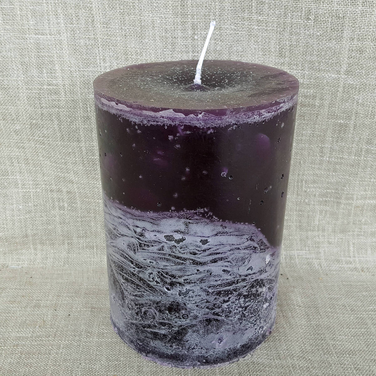 Kerze dunkel violett, Ø 10cm / Höhe 15cm