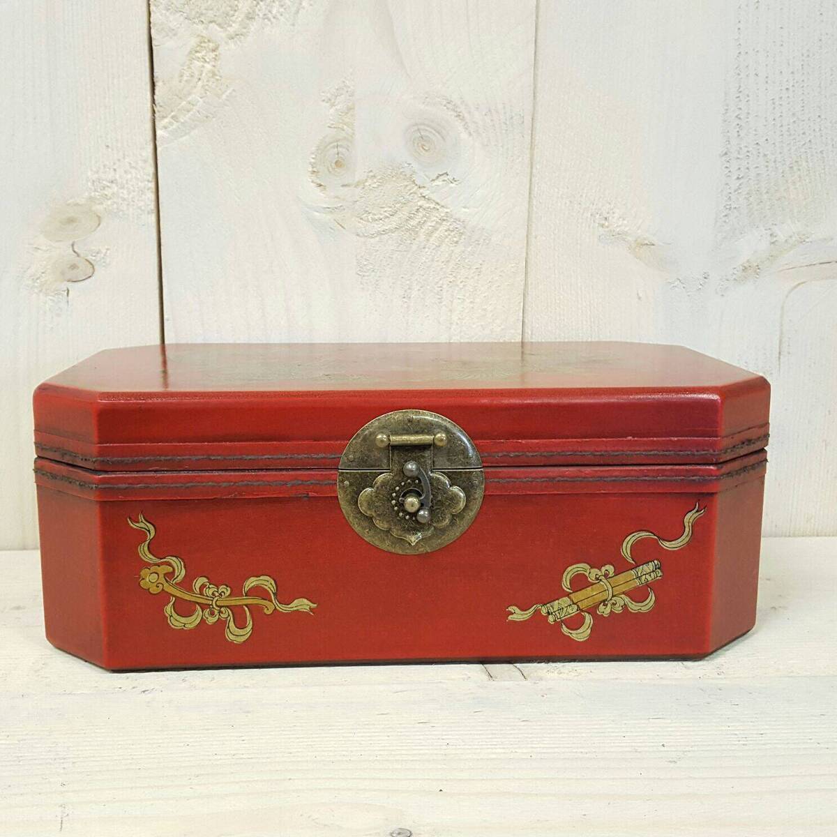 Chinesisches Schmuckkästli