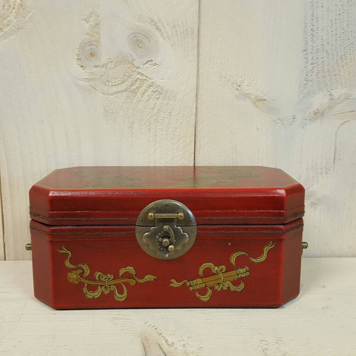 Chinesisches Schmuckkästli