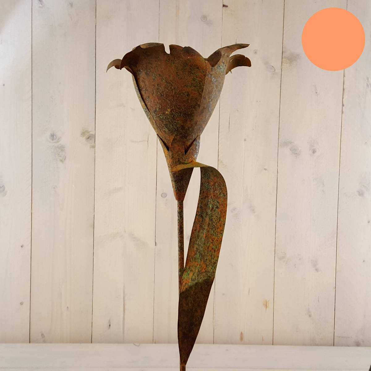 Blume aus Rostmetall