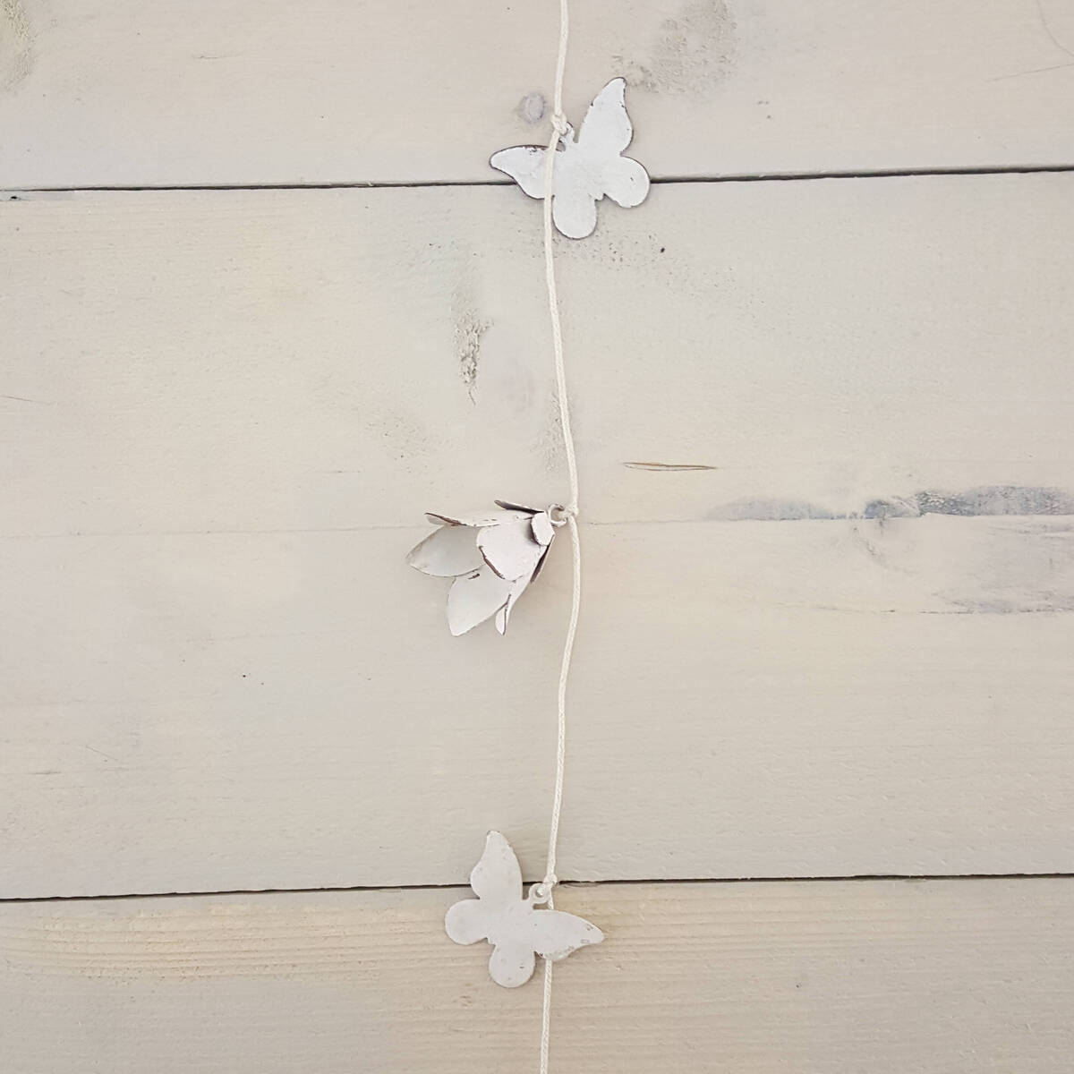 Girlande Blüte und Schmetterling, 115 cm 