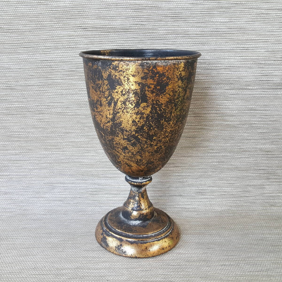 Dekokelch, gold bemalt