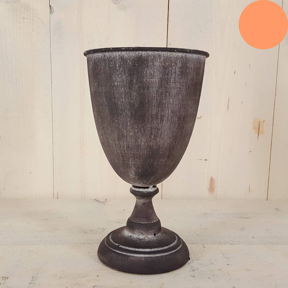 Coupe en métal, grise 