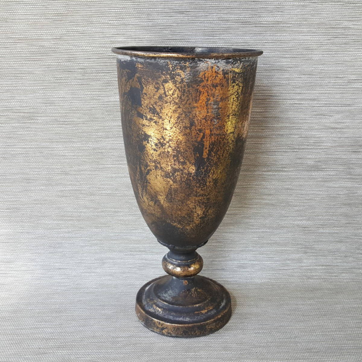 Dekokelch, gold bemalt