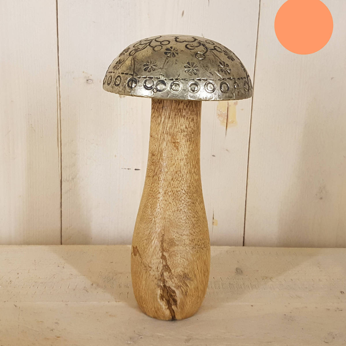 Pilz aus Holz mit Metall Hut, fein geprägt