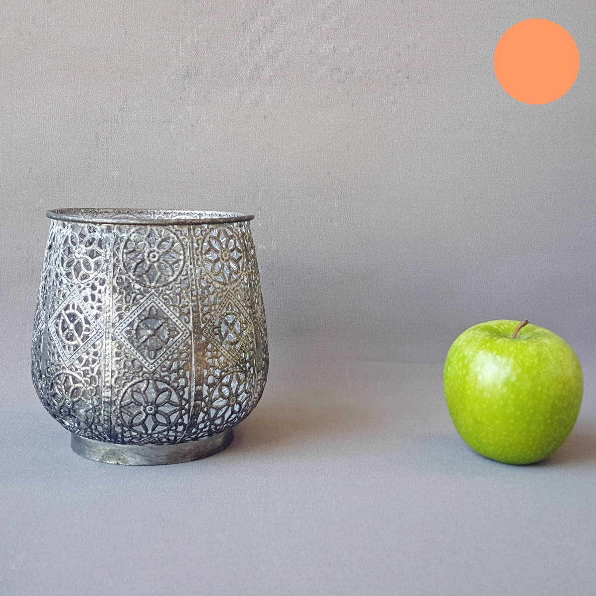 Photophore en métal, hauteur 14cm