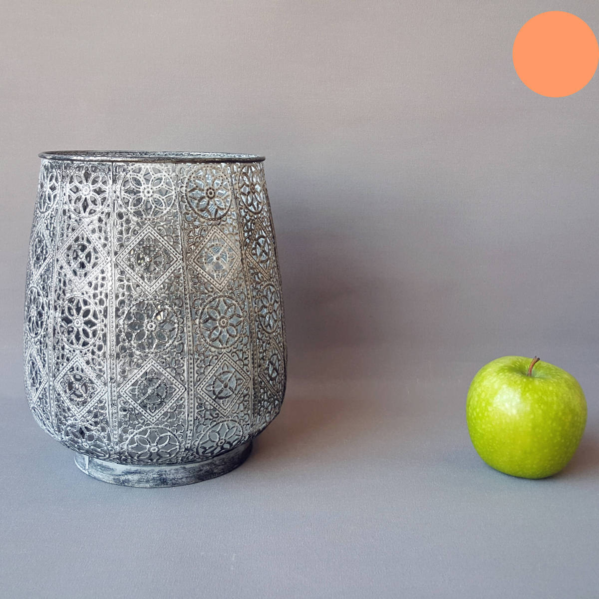 Photophore en métal, hauteur 21cm