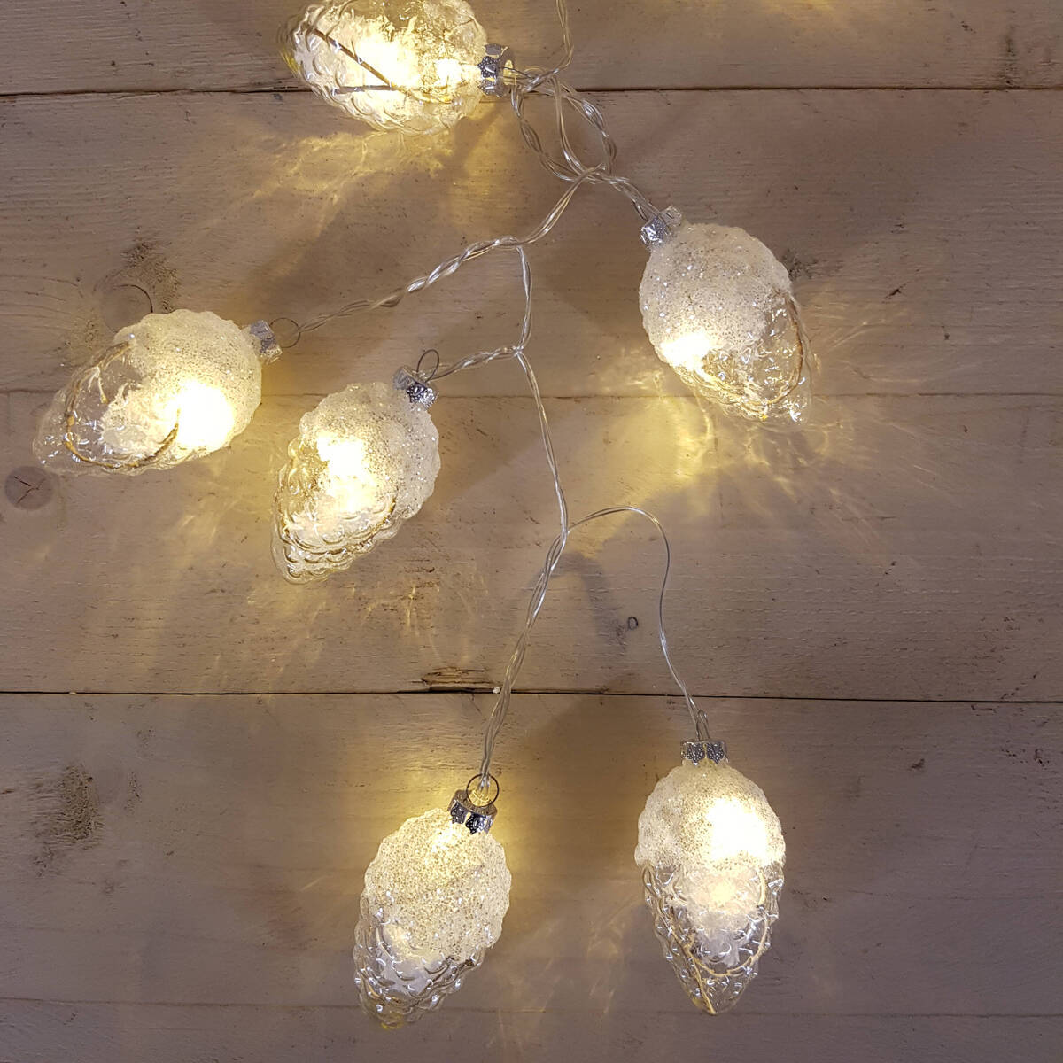 Chaîne de lumière LED,10 pommes de pin, à utiliser avec batterie AA, (pas compris)  