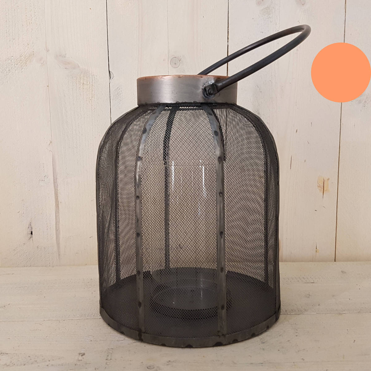 Laterne aus Gitter und Metall, mit Innenglas