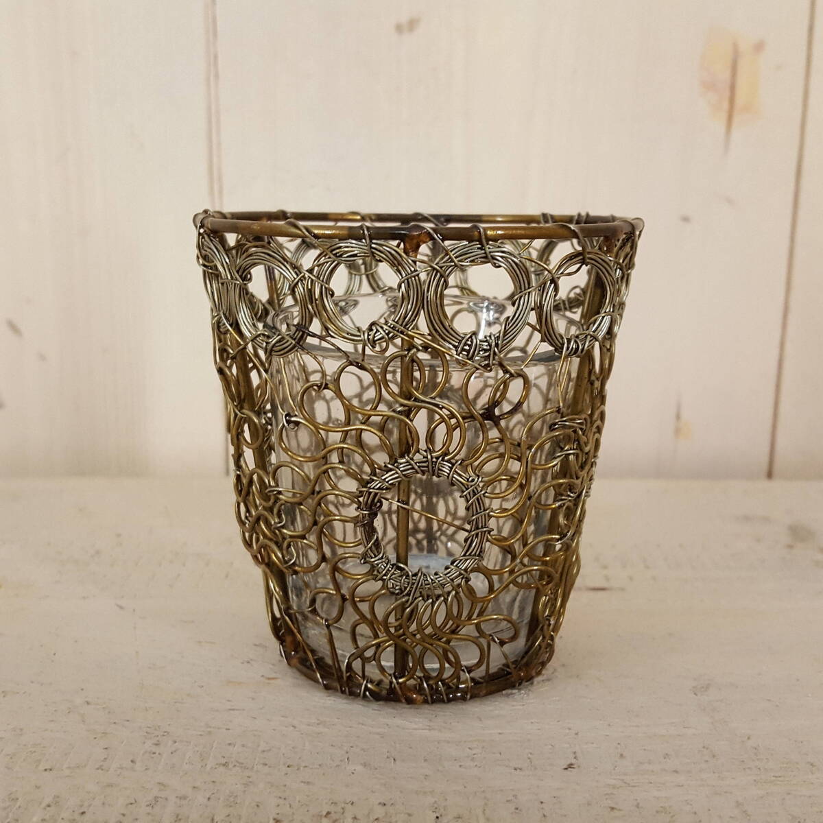 Windlicht aus Draht mit Innenglas