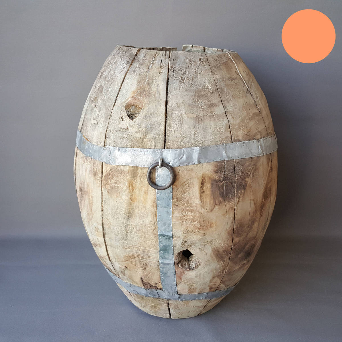 Holzgefäss mit Eisenbeschlag, jedes Stück einzigartig