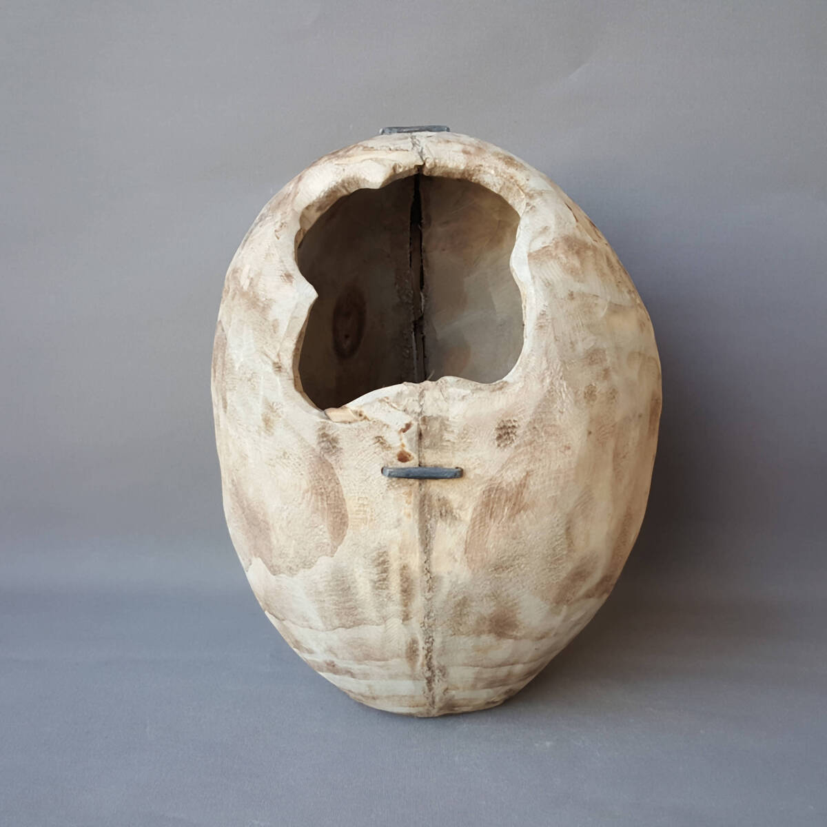 Holzobjekt mit Öffnung, für ein Blumen Arrangement, jedes Stück ist handgefertigt und anders