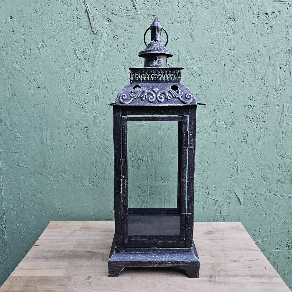 Lanterne en métal, hauteur 57cm