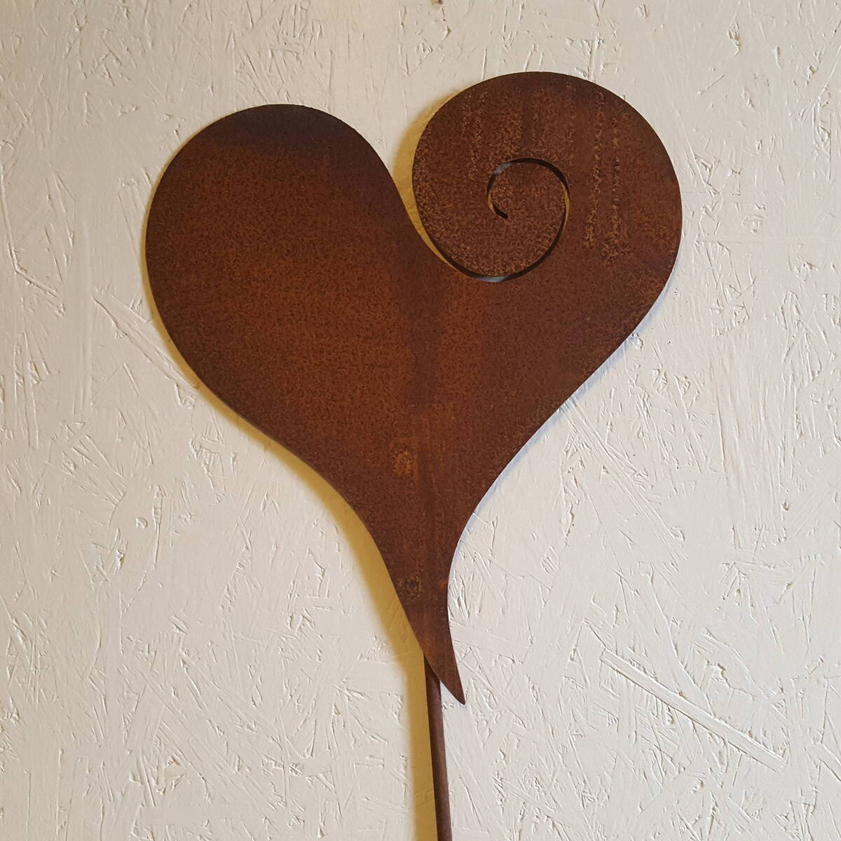 Herzstecker aus Rostmetall, Höhe 155cm