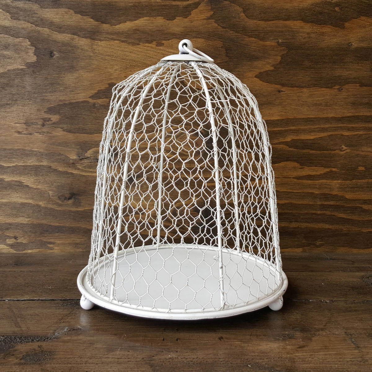 Cloche en treilli métallique  