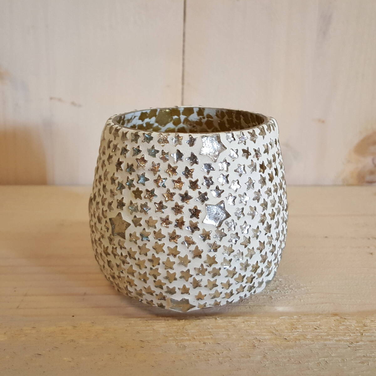 Windlicht aus Glas mit Sternen