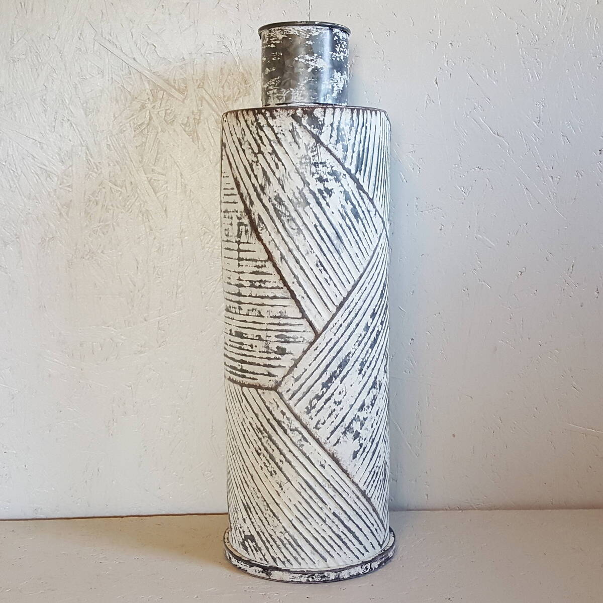 Dekovase aus Metall, grau antik, H51cm