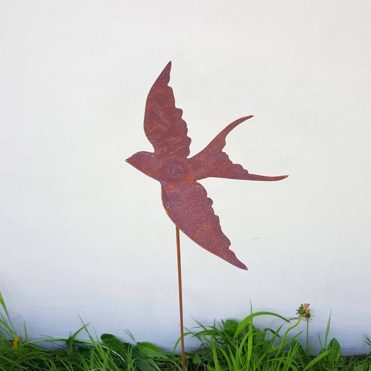 Fliegende Schwalbe aus Rosteisen, Höhe 80cm