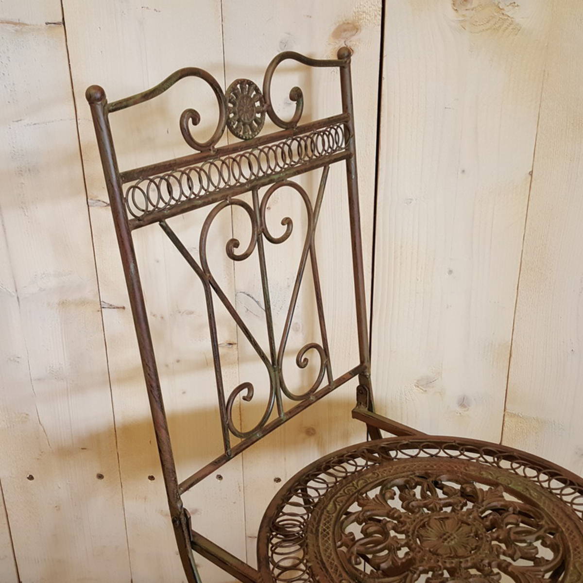 Stuhl aus Gusseisen, aufwendiges Design