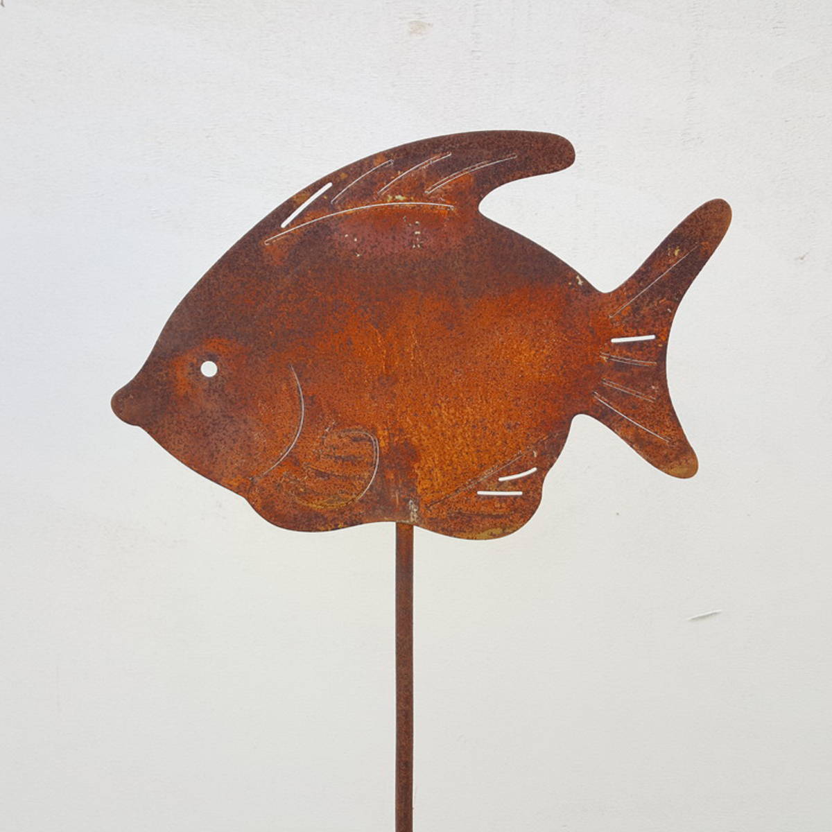 Fisch auf Stab aus Rosteisen, Höhe 110cm