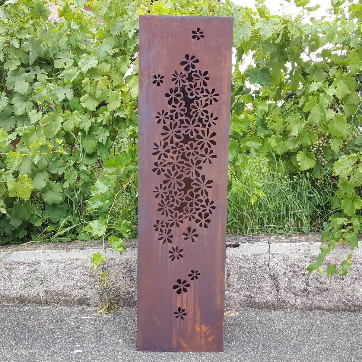 Colonne en fer rouillé, 120cm, finement découpée