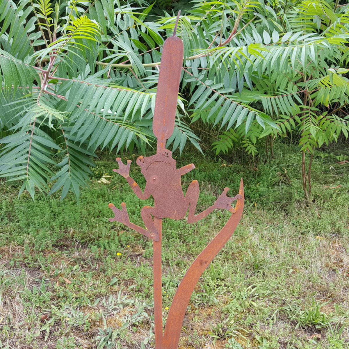 Frosch am Schilf aus Rosteisen, Höhe 90cm