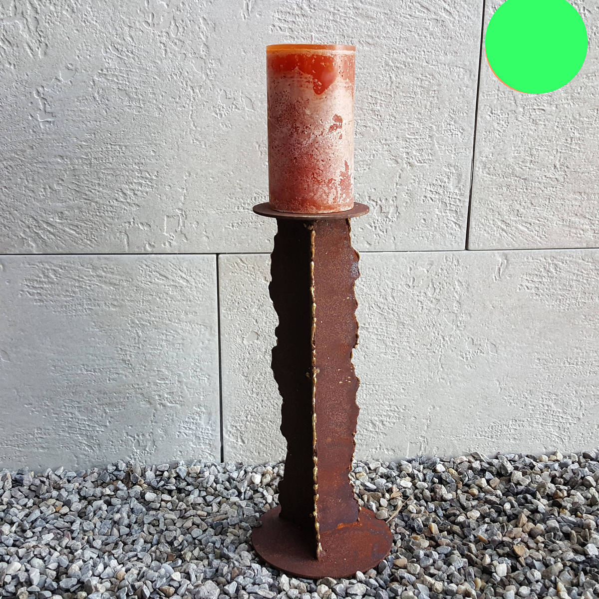 Kerzenhalter mit Goldrand, aus Rosteisen, H 37cm