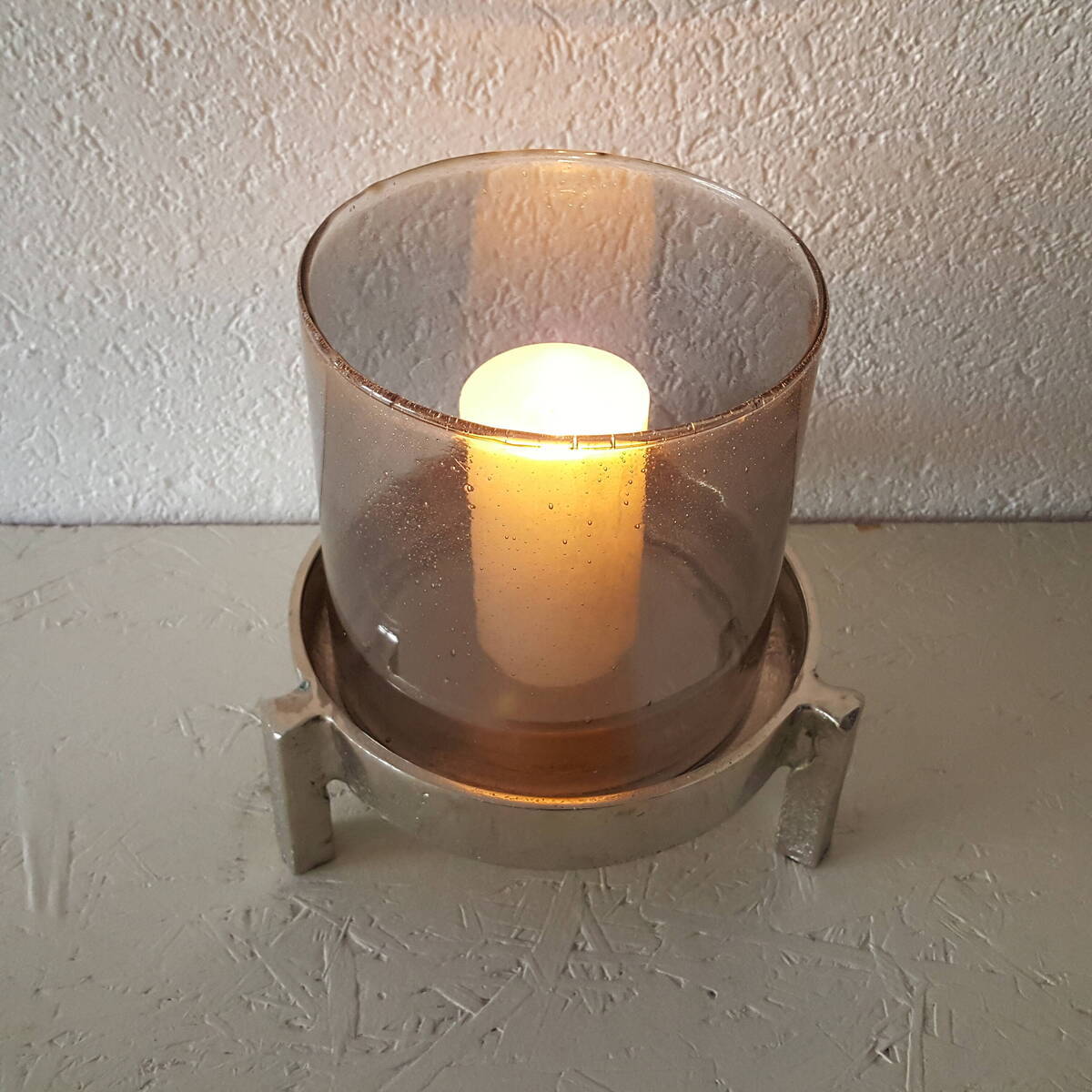 Photophore en verre avec support en métal, H. 25cm 