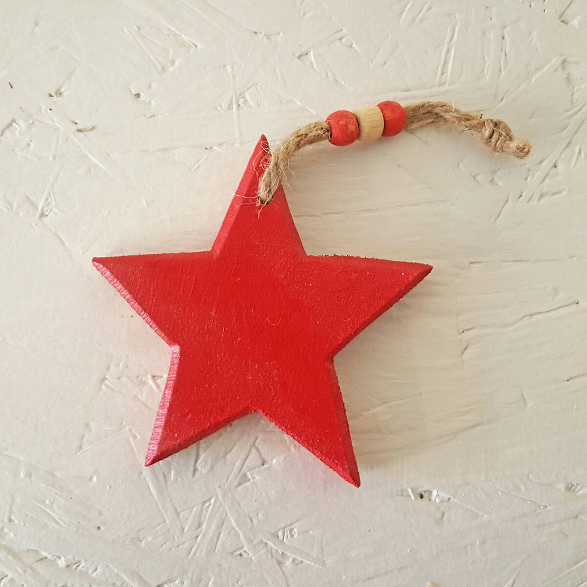 Stern aus Holz, rot bemalt, 8cm